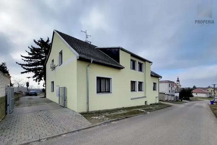 Prodej bytu 3+kk, Hrádek, 112 m2