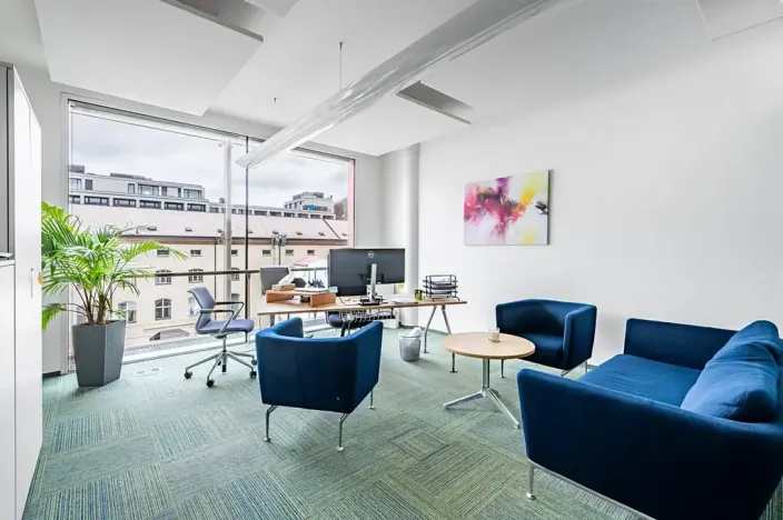 Pronájem kanceláře, Praha - Karlín, Křižíkova, 545 m2