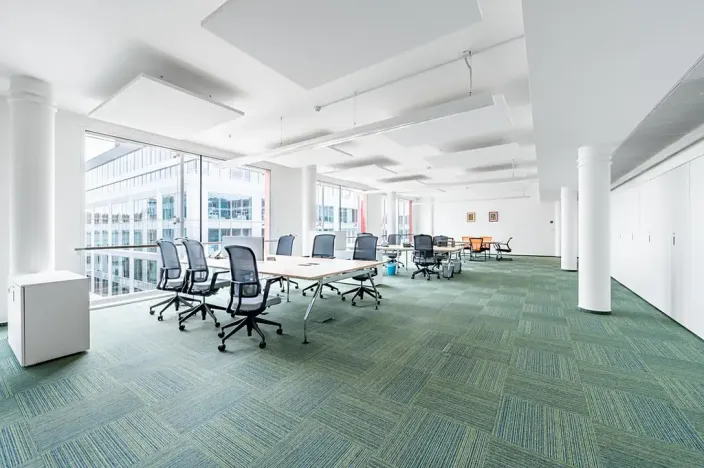 Pronájem kanceláře, Praha - Karlín, Křižíkova, 545 m2