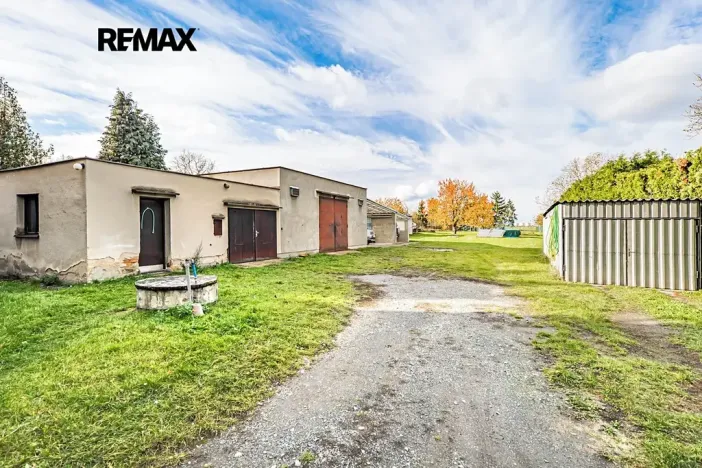 Prodej rodinného domu, Panenské Břežany, K dálnici, 202 m2