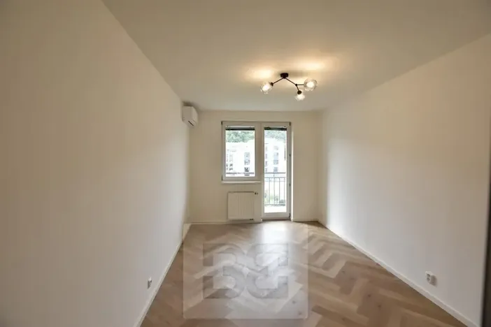 Pronájem bytu 2+kk, Praha - Karlín, Křižíkova, 50 m2