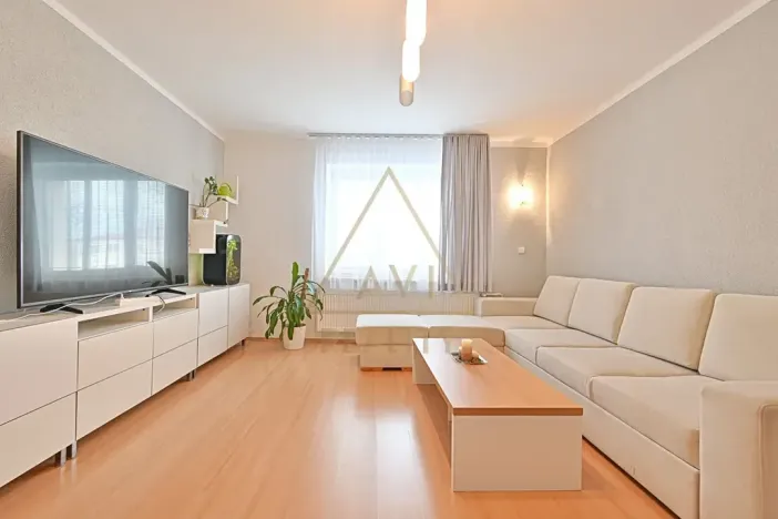 Prodej rodinného domu, Hřebeč, nám. Draha, 150 m2