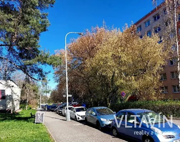 Pronájem bytu 2+kk, Praha - Kobylisy, Mirovická, 40 m2