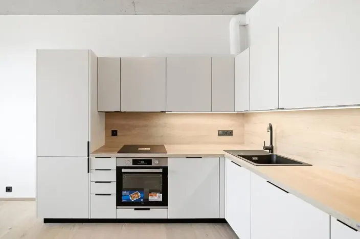 Pronájem bytu 1+kk, Praha - Vysočany, Kolbenova, 33 m2