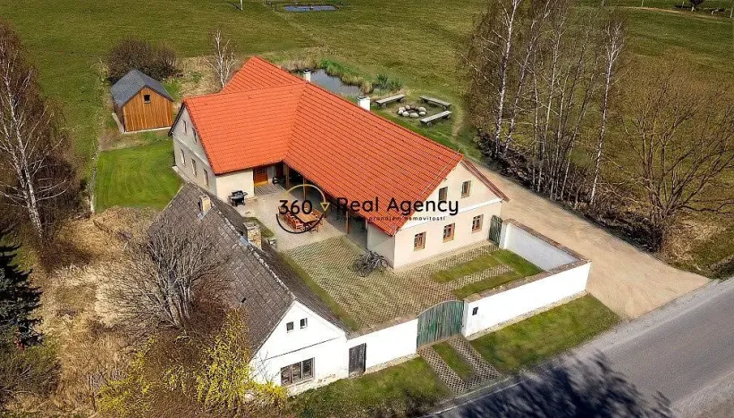 Prodej rodinného domu, Hranice, 346 m2