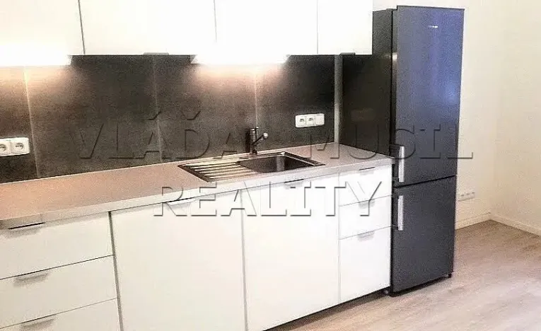 Pronájem bytu 2+kk, Praha - Libeň, Novákových, 35 m2