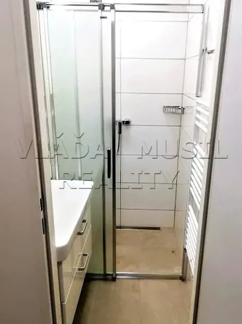 Pronájem bytu 2+kk, Praha - Libeň, Novákových, 35 m2