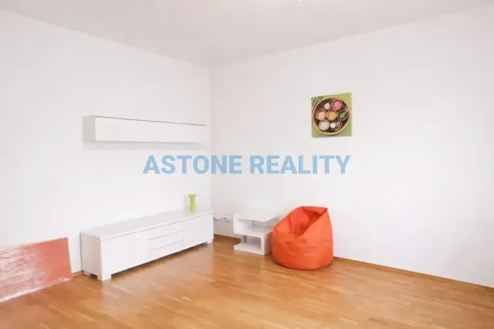 Pronájem bytu 1+kk, Praha - Břevnov, Brunclíkova, 30 m2