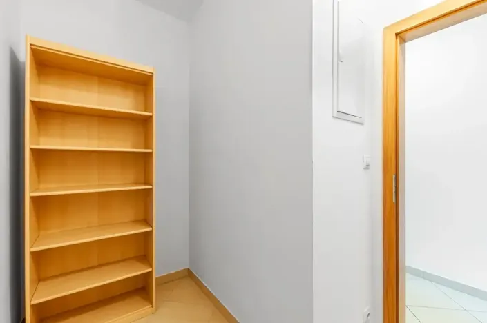 Pronájem bytu 1+kk, Praha - Holešovice, Na Maninách, 41 m2