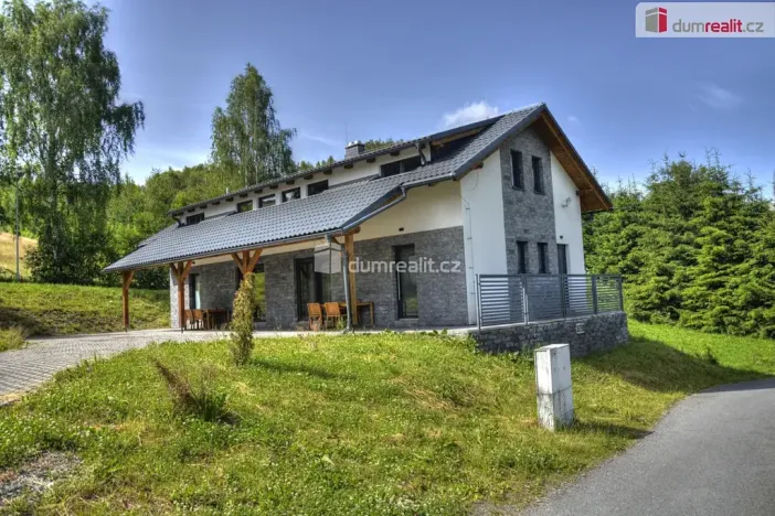 Prodej rodinného domu, Dolní Morava, 184 m2