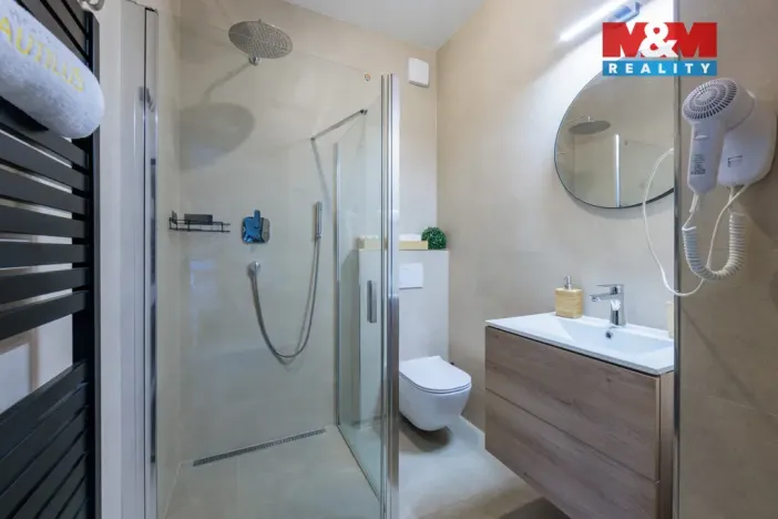 Prodej ubytování, Chodov, Poděbradova, 2700 m2