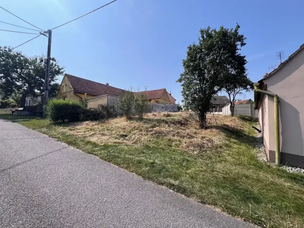 Prodej pozemku pro bydlení, Rouchovany, 705 m2