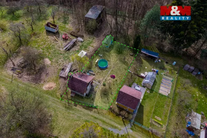Prodej zahrady, Valašské Meziříčí - Bynina, 400 m2