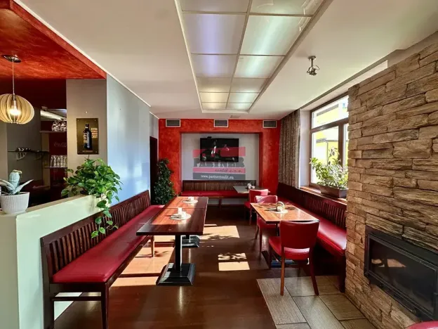 Prodej komerční nemovitosti, Veselí nad Lužnicí, náměstí T. G. Masaryka, 1037 m2