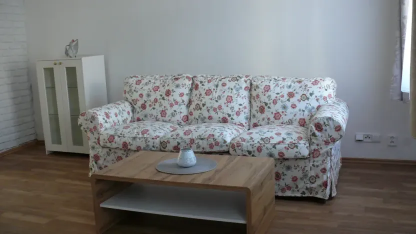 Pronájem bytu 2+kk, Karlovy Vary, Petřín, 60 m2