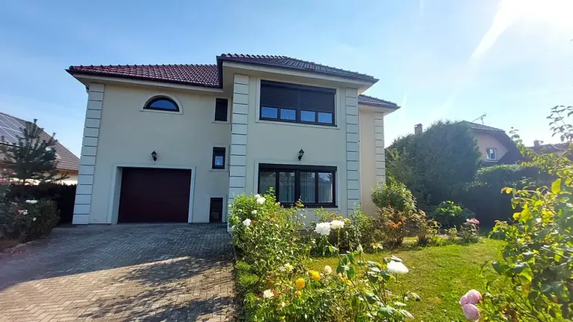 Prodej rodinného domu, Svárov, Ptická, 326 m2