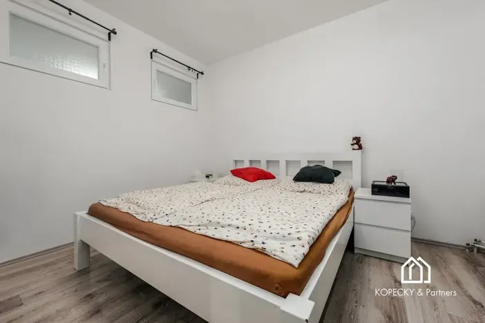 Pronájem bytu 2+kk, Praha - Vinoř, Moravanská, 47 m2