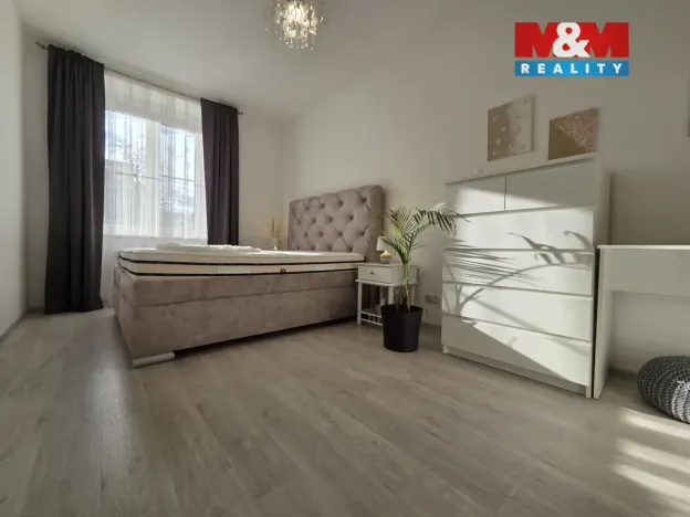 Pronájem bytu 2+kk, Praha - Libeň, U svobodárny, 46 m2