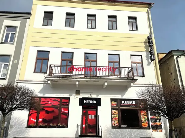 Pronájem obchodního prostoru, Uničov, Masarykovo nám., 10 m2