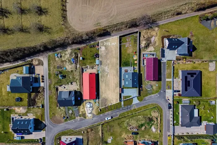 Prodej pozemku pro bydlení, Hrobce, Pod Skalou, 715 m2