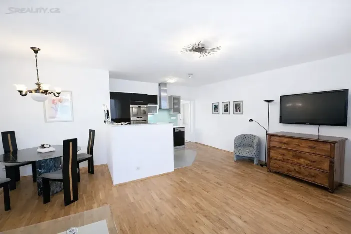 Pronájem bytu 3+kk, Praha - Žižkov, Pod Parukářkou, 75 m2