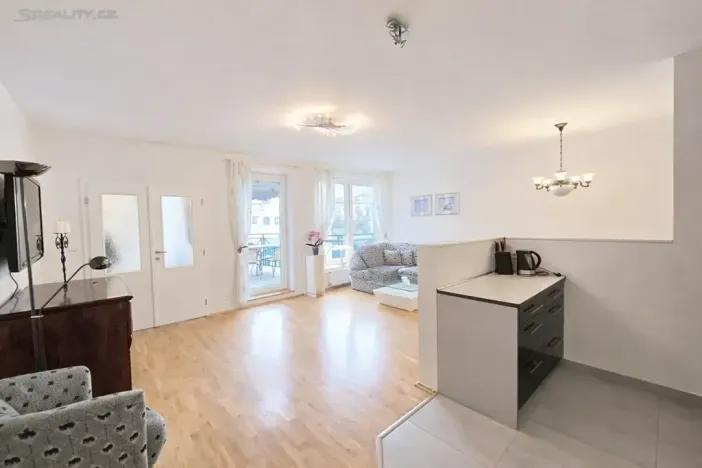 Pronájem bytu 3+kk, Praha - Žižkov, Pod Parukářkou, 75 m2
