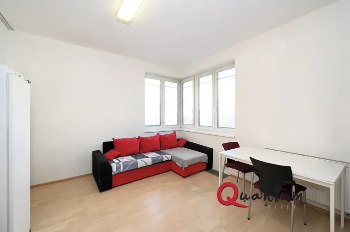Pronájem bytu 1+kk, Praha - Košíře, Plzeňská, 35 m2