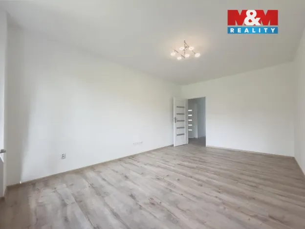 Prodej bytu 3+1, Karviná - Hranice, Čsl. armády, 74 m2