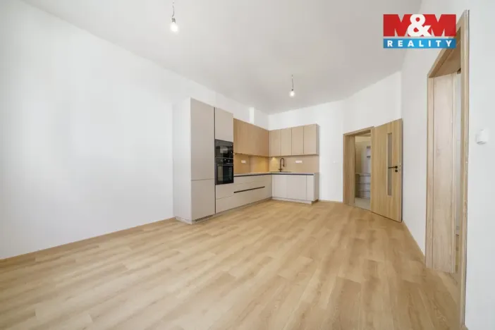 Prodej bytu 3+kk, Karlovy Vary, Raisova, 72 m2