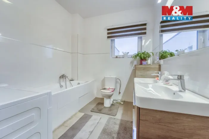 Prodej bytu 4+kk, Králův Dvůr - Křižatky, Na Vinohradech, 94 m2