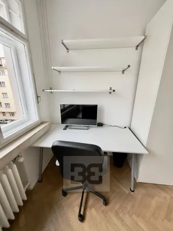 Pronájem bytu 1+1, Praha - Vinohrady, Kouřimská, 31 m2