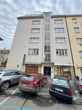 Pronájem bytu 1+1, Praha - Vinohrady, Kouřimská, 31 m2