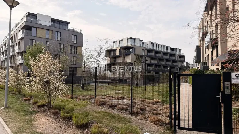 Pronájem bytu 2+kk, Praha - Libeň, Menclova, 53 m2