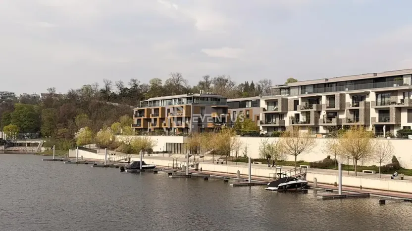 Pronájem bytu 2+kk, Praha - Libeň, Menclova, 53 m2