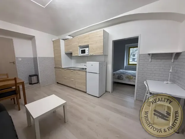 Prodej bytu 2+kk, Praha - Libeň, Zenklova, 39 m2