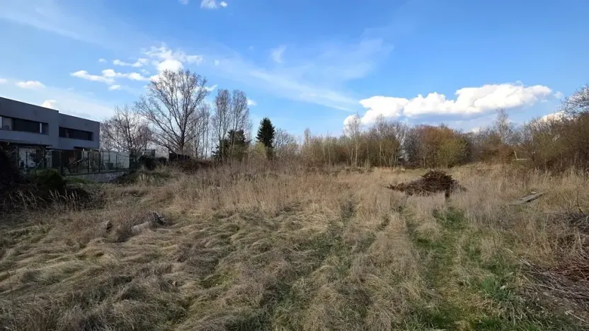 Dražba pozemku pro bydlení, Praha - Ďáblice, Červenomlýnská, 3900 m2