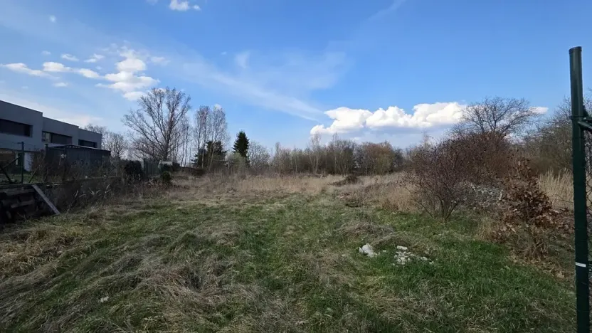 Dražba pozemku pro bydlení, Praha - Ďáblice, Červenomlýnská, 3900 m2