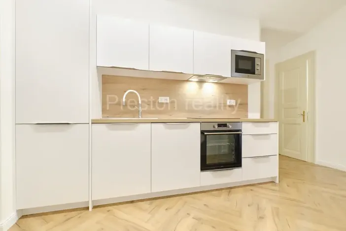 Pronájem kanceláře, Praha - Vinohrady, U vodárny, 72 m2