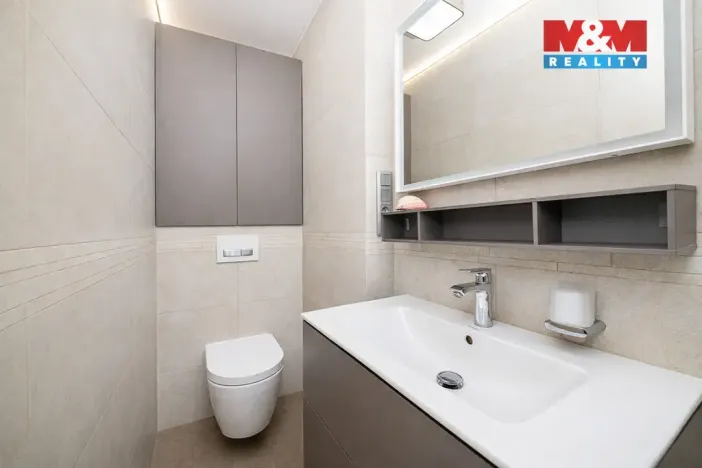 Prodej rodinného domu, Praha, U páté baterie, 312 m2