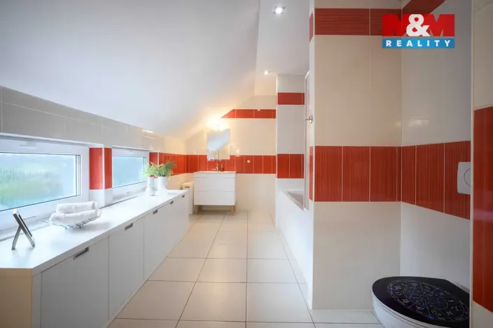 Prodej rodinného domu, Řečany nad Labem, K Tišině, 266 m2