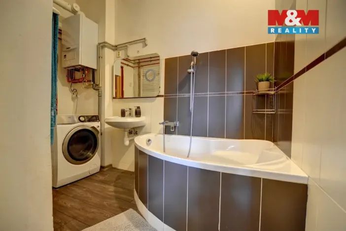 Pronájem bytu 2+1, Hostinné, Horská, 54 m2