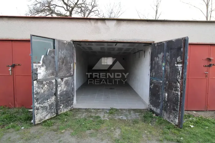 Pronájem garáže, Plzeň, Lobezská, 15 m2