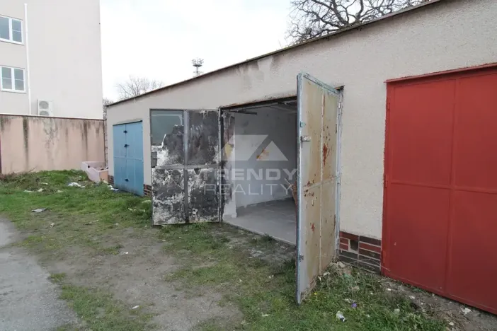 Pronájem garáže, Plzeň, Lobezská, 15 m2