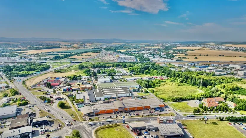 Prodej skladu, Brno, Hněvkovského, 5000 m2