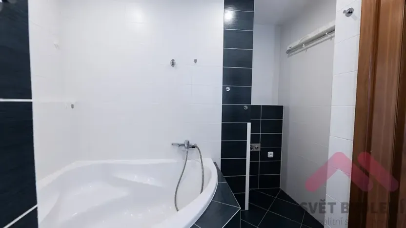 Pronájem bytu 3+kk, Praha - Záběhlice, Mattioliho, 83 m2