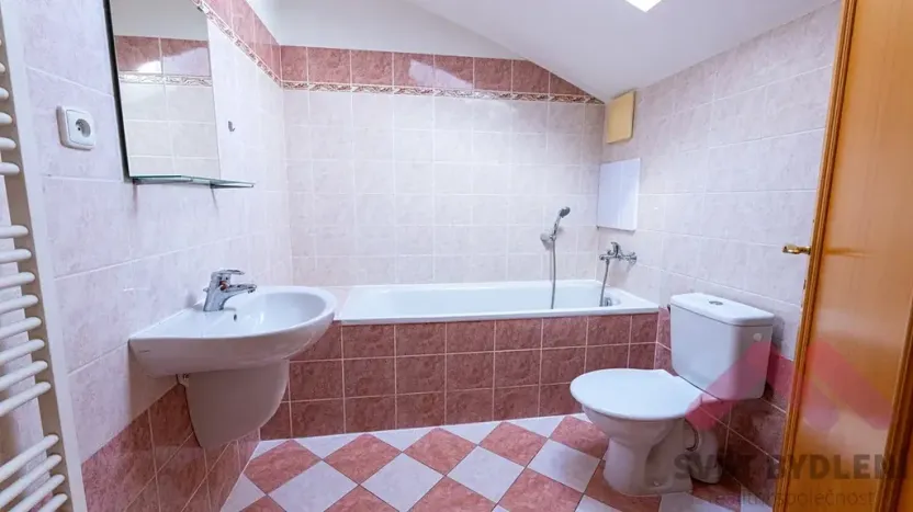 Pronájem bytu 2+kk, Praha - Žižkov, Jeseniova, 53 m2