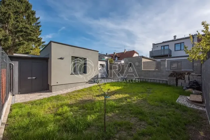 Pronájem bytu 1+kk, Praha - Chodov, Švabinského, 25 m2