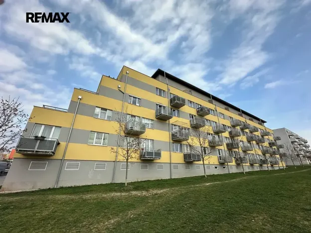 Pronájem bytu 2+kk, Kladno, Jaroslava Holečka, 53 m2