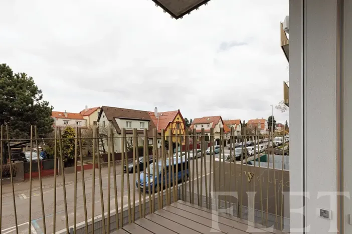 Pronájem bytu 2+kk, Praha - Žižkov, V domově, 48 m2