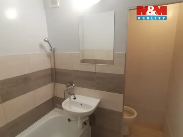 Pronájem bytu 1+kk, Ústí nad Labem - Krásné Březno, Obvodová, 32 m2